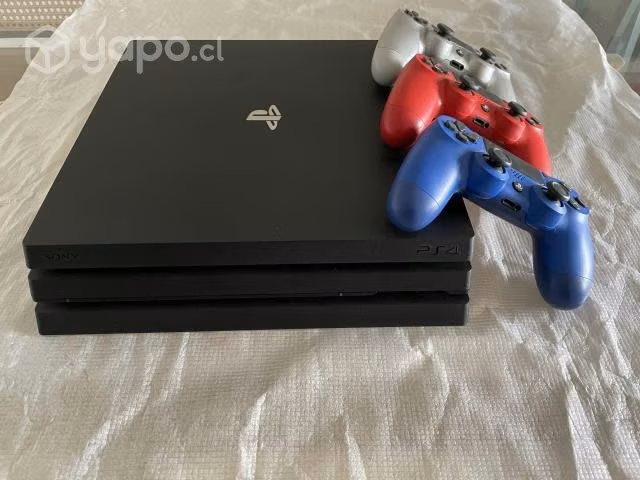 PS4 Pro 1 TB + 3 controles