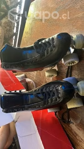 Patines negros usados - Imagen 2
