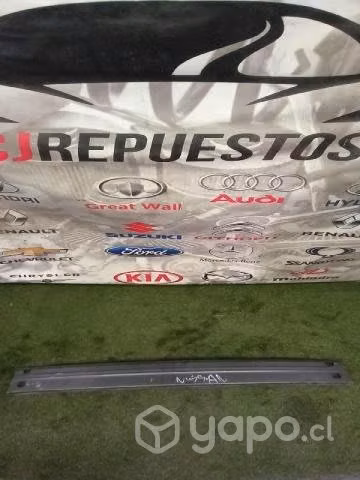 Refuerzo de parachoque trasero nissan versa