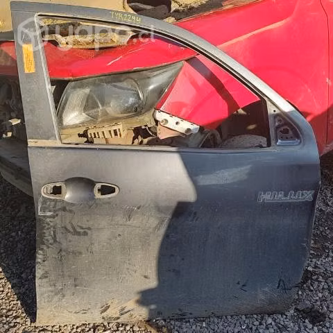 Puerta Delantera Derecha Detalle (TYR2244) Toyota