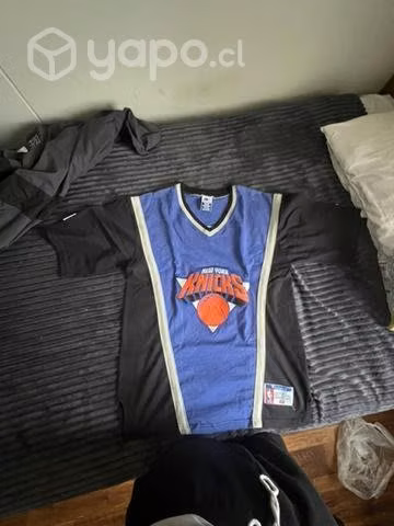 Polera champion talla en la foto - Imagen 2