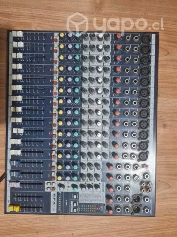 Mesa de Sonido 12 canales
