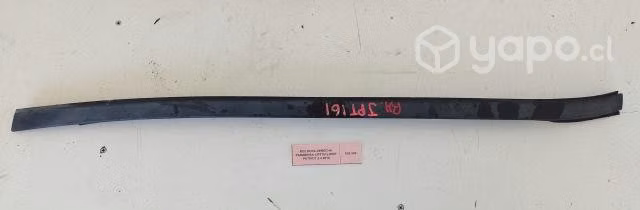 Moldura Derecha Parabrisa (JPT161) Jeep Patriot 2