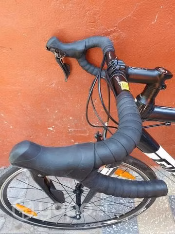Bicicleta de Ruta Giant Contend 2019