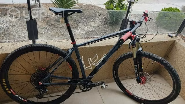 Bicicleta XC rígida aro 29"