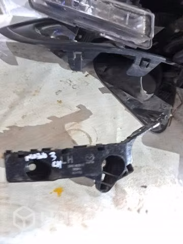 Mazda 3 2018 guia de parachoque delantero izquierd