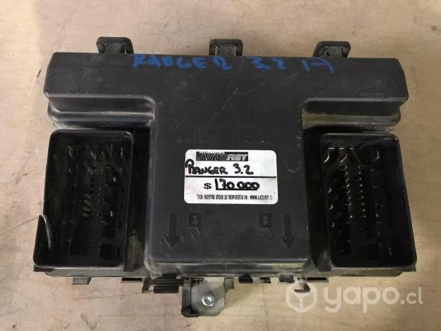 Caja fusibles motor Ford Ranger 3.2 2017