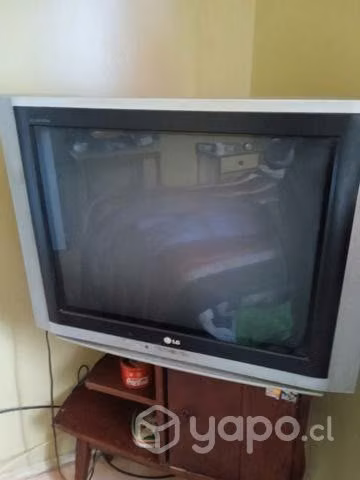 Televisor antiguo grande