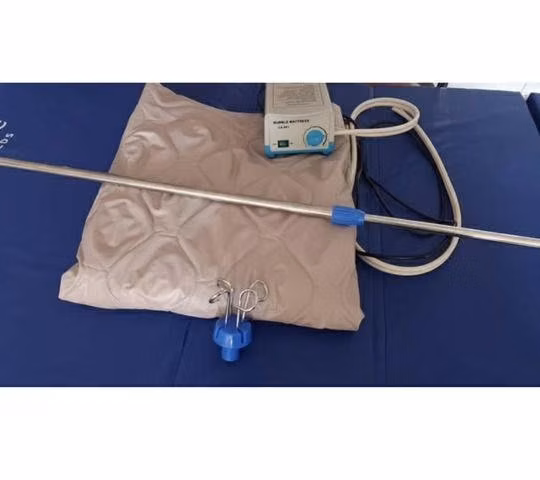 Cama clinica poco uso - Imagen 2