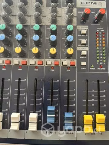 Mesa de sonido soundcraft