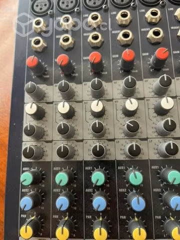 Mesa de sonido soundcraft