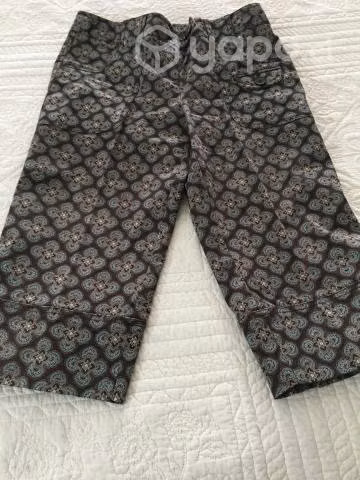 Pantalón LOFT talla 38-40, metros Tobalaba y Colón