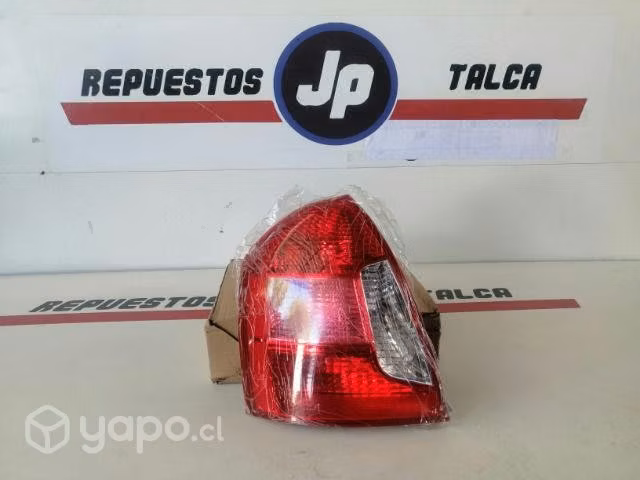 Foco LH Hyundai Accent 2010
