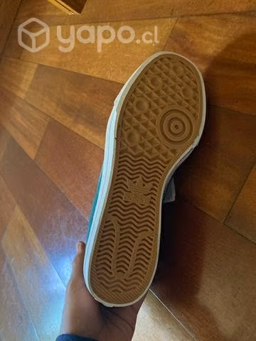 Zapatillas Adidas nuevas - Imagen 5