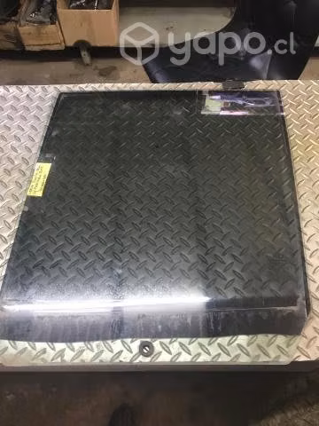 Vidrio puerta trasero izquierdo Mahindra