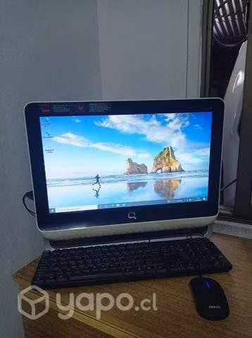 Notebook con teclado y mouse