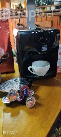 Cafetera LAVAZZA  insumos