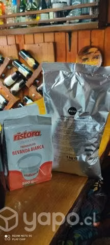 Cafetera LAVAZZA  insumos