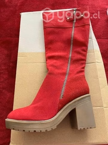 Botas Rojas largas nuevas