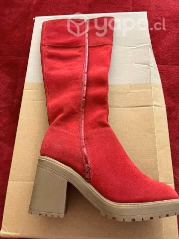 Botas Rojas largas nuevas