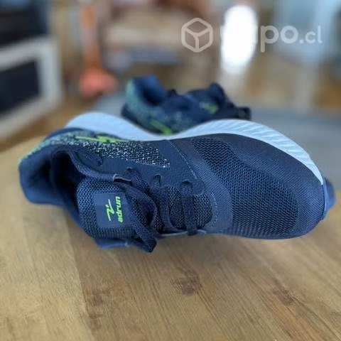 Zapatillas de niño nuevas
