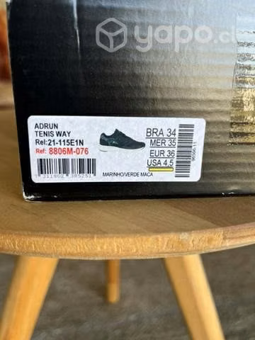 Zapatillas de niño nuevas