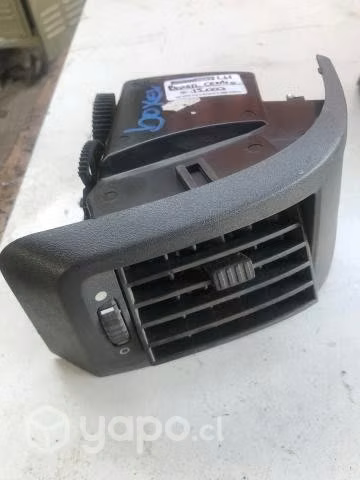Rejilla ventilacion central izq tablero Peugeot