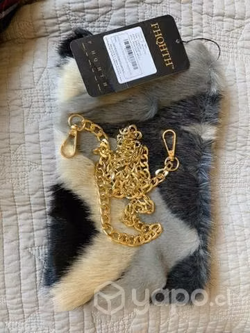 Cartera nueva con cadena