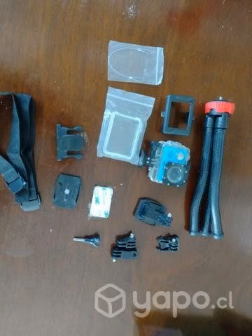 Camara deportiva con accesorios