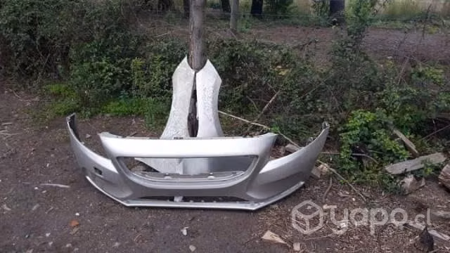 Parachoque delantero original Volvo v40 2022