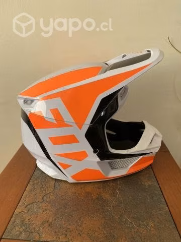 Casco fox V1