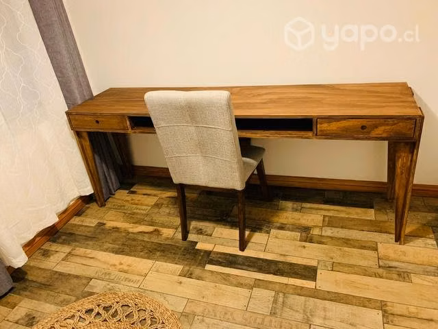Escritorio de madera