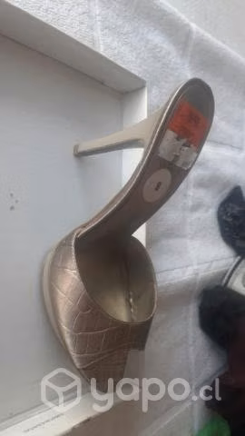 Sandalias