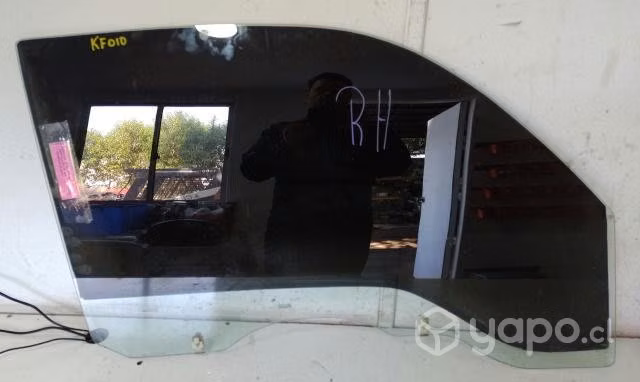 Vidrio Puerta Delantera Derecha (KF010) Kia Fronti
