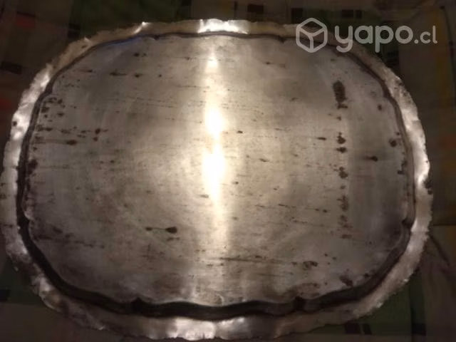 Bandeja antigua bañada en plata