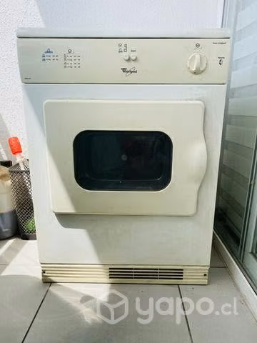 Secadora marca Whirlpool, capacidad 6 kilos