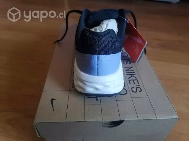 Zapatillas running nike revolution nn