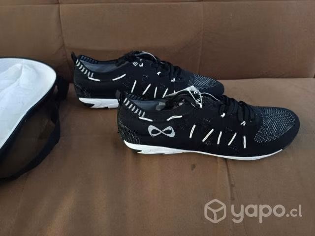 Zapatilla deportiva urbana para cheerleading