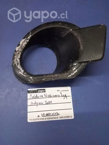 Moldura parachoque delantero neblinero izq Actyon