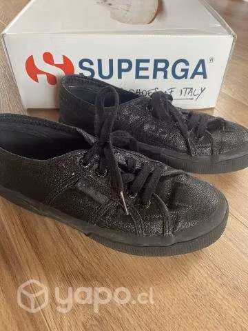 Superga Número 37