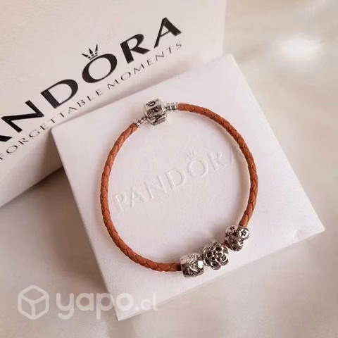 Pulsera Pandora + 3 Charms - Imagen 2