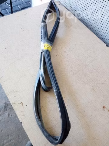 Goma vidrio puerta delantera derecha Ford ranger 3