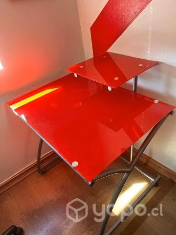 Escritorio rojo