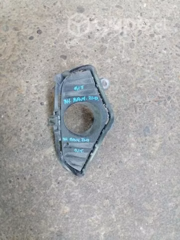 Bisel neblinero derecho toyota rav4 2021 original
