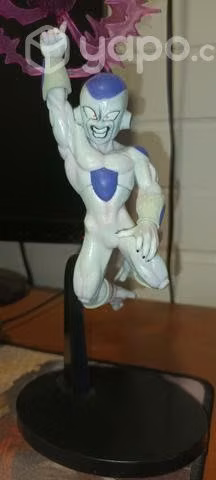 Figura de freezer nueva - Imagen 4
