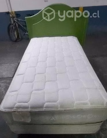 Cama 1 1/2 plaza base fierro, 2 colchones respaldo