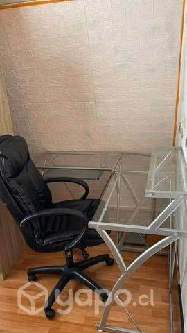 Escritorio L con silla de regalo