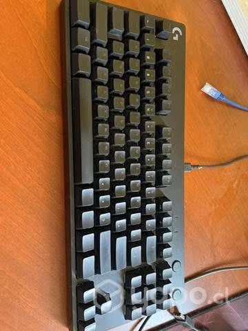 Teclado Gamer Logitech Pro