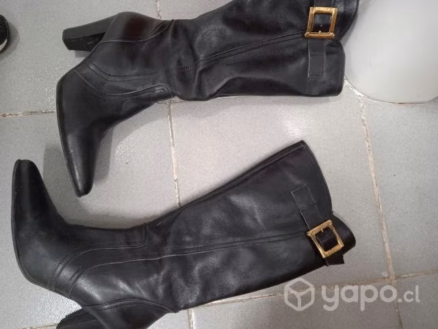 Botas de cuero