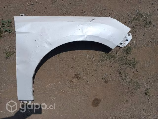 Tapabarro derecho Ford focus 2013+